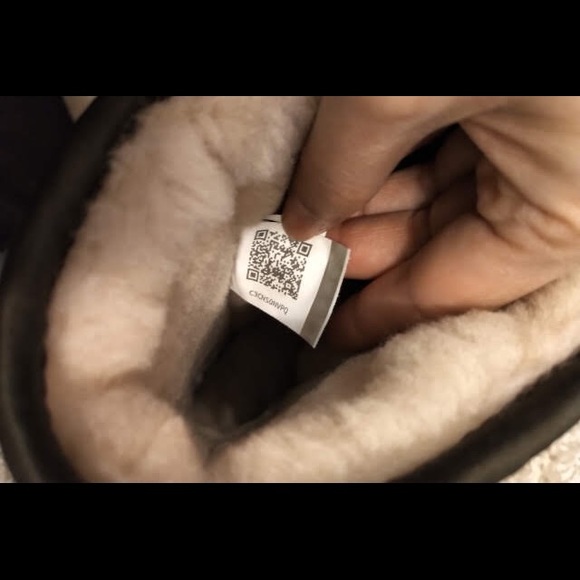 ‼️SOLD‼️New Ugg sequin/ sparkle boots- dark green - Picture 6 of 7